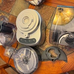 Cuisinart FP-13D Elemental 13 Cup Chopper Food Processor Missing Work Bowl